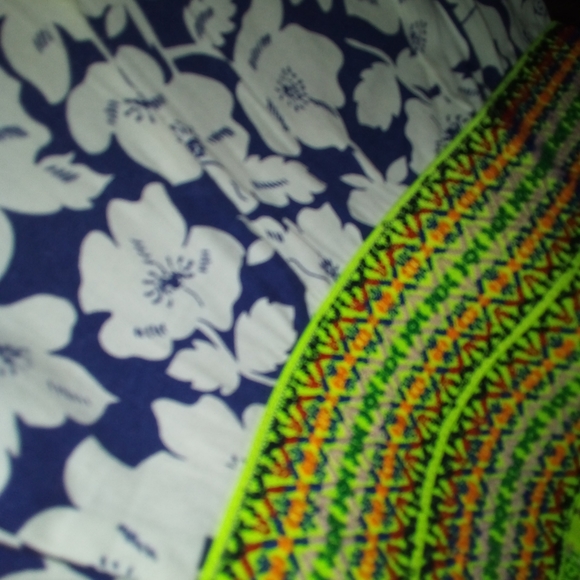 Crop Top - Picture 3 of 3